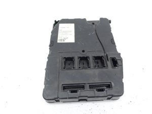 Caja de fusibles Renault 8200309690