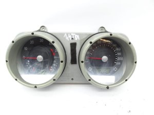 Cuentakilómetros y cuentarrevoluciones VW Polo  1036025070 5220301800 Motometer