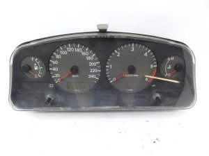 Cuentakilómetros Toyota Avensis 8380005460 83800-05460