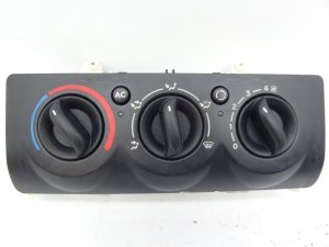 Panel de ventilación Renault Clio 2  8200147160 7701051263