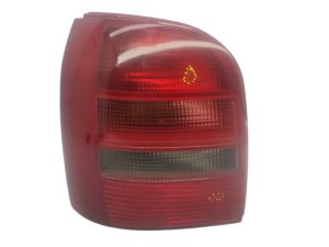 Luz trasera izquierda Audi A4  B5 Avant 8D9945095A