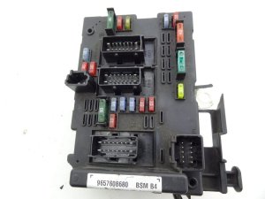 Módulo de fusibles BSM B4 9657608680 Peugeot 206
