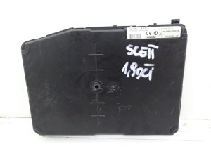 Caja de fusibles Renault 8200306434