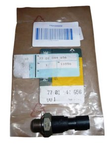 Sensor de presión de aceite  3,0 DCI 7701044656 Nuevo original Renault Master II