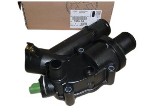 Carcasa del termostato 1336Z4 1336.Z4 Citroën C5 C6  Peugeot 407 2.2HDI Original
