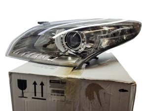 Reflector de xenón izquierdo 260606389R Nuevo OE Renault Megane III