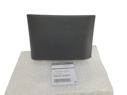Moldura de puerta delantera derecha original 7682000Q0A Master 3