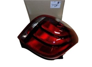 Luz trasera izquierda B001031780 Peugeot 108 Original