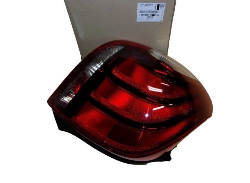 Luz trasera izquierda B001031780 Peugeot 108 Original