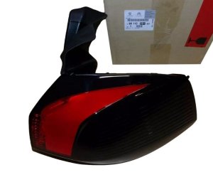 Luz trasera derecha 9811028180 Peugeot 5008 Original