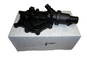Carcasa del termostato 8200561426 Renault Clio II, Laguna II  1.4/1.6 16V Original