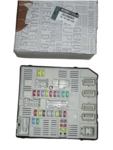 Caja de fusibles 284B69854R Renault 1.5DCI BSI Original