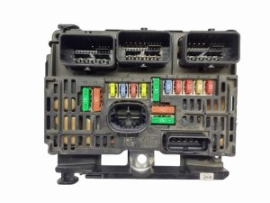 Caja de fusibles  6500CK Citroën Peugeot BSM-L04