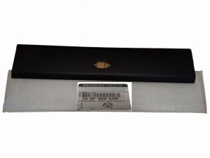 Moldura decorativa derecha trasera 768F30003R Master III