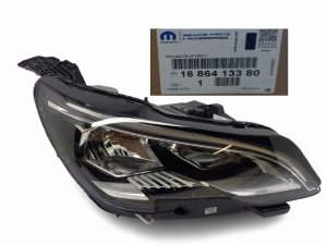 Reflector derecho 1686413380 Peugeot 3008 II, 5008 II Original