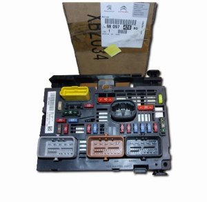 Caja de fusibles 9809742880 Citroën C4 Peugeot 307 Original