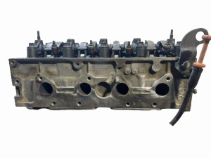 Culata del motor 1.4 8v KFW KFV  0200 AC 0200.AC  9634005110 Peugeot Citroën