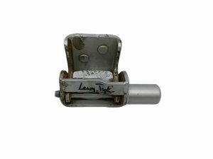 Bisagra de puerta trasera izquierda 864601 824214963R Clio 3 Código de pintura: TED69