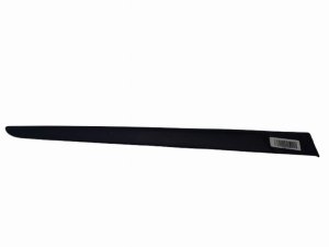 Moldura de puerta trasera derecha Renault Clio III Kombi 8200289924