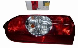 Luz trasera izquierda 8200171472 Renault Master II 03-09 Original nueva