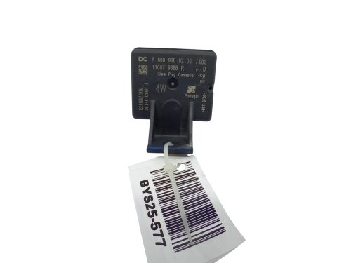 Relé de bujías incandescentes 1.5 DCI 110679886R A6089000200 Renault  Dacia