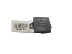Controlador 4M5418T0C Toyota Auris