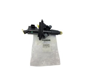 Bomba de embrague 306106897R Renault Megane IV Original Nueva