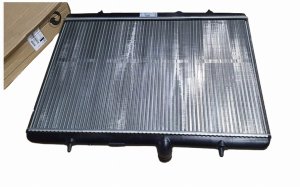 Radiador de agua 1330.Y5 1330Y5 Citroën Peugeot 2.0HDI Original Nuevo