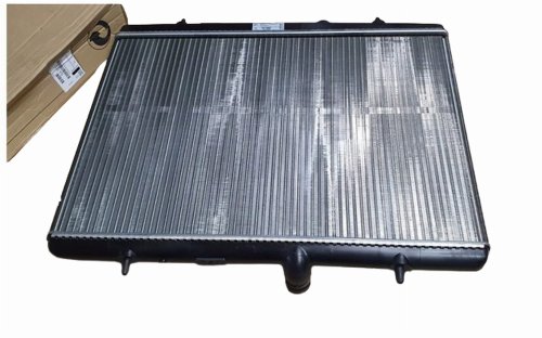 Radiador de agua 1330.Y5 1330Y5 Citroën Peugeot 2.0HDI Original Nuevo