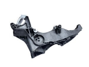 Soporte del motor 1.9 DCI 8200183234 Renault, usado, original