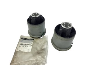 Buje de barra trasera, juego 7701479190 Renault Megane 02 - Original nuevo
