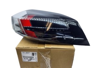 Luz trasera derecha 9838190480 Peugeot 2008 II Original Nueva