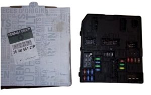 Caja de fusibles 284B68425R Renault Espace V 1.6TCE BCM Original Nueva