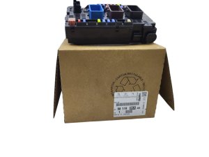 Caja de fusibles Peugeot 508  9811985380 Nuevo Original